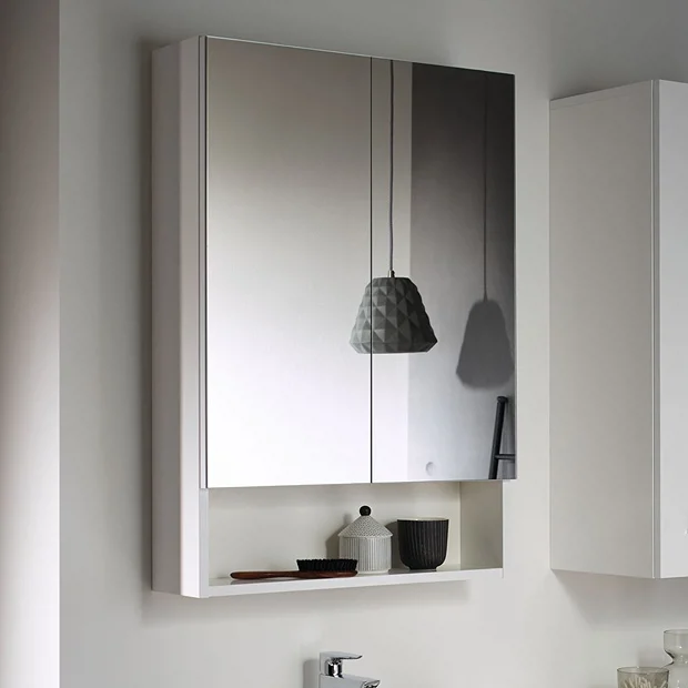 Geberit Selnova Square S 588mm White 2-Door Mirror Cabinet 2 Geberit Selnova Square S 588mm White 2-Door Mirror Cabinet - Image 2