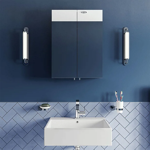 Croydex Anton Double Door Stainless Steel Mirrored Bathroom Cabinet 2 Croydex Anton Double Door Stainless Steel Mirrored Bathroom Cabinet - Image 2